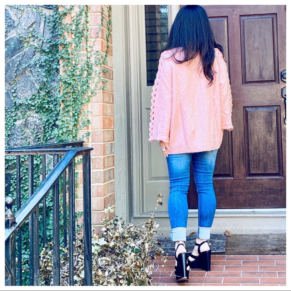 ✨LAST ONE ✨Beautiful soft side braid cut  sweater - Picture 5 of 7